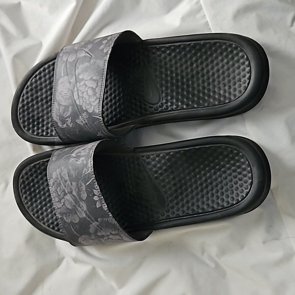 Nike sandals - Picture 2 of 3